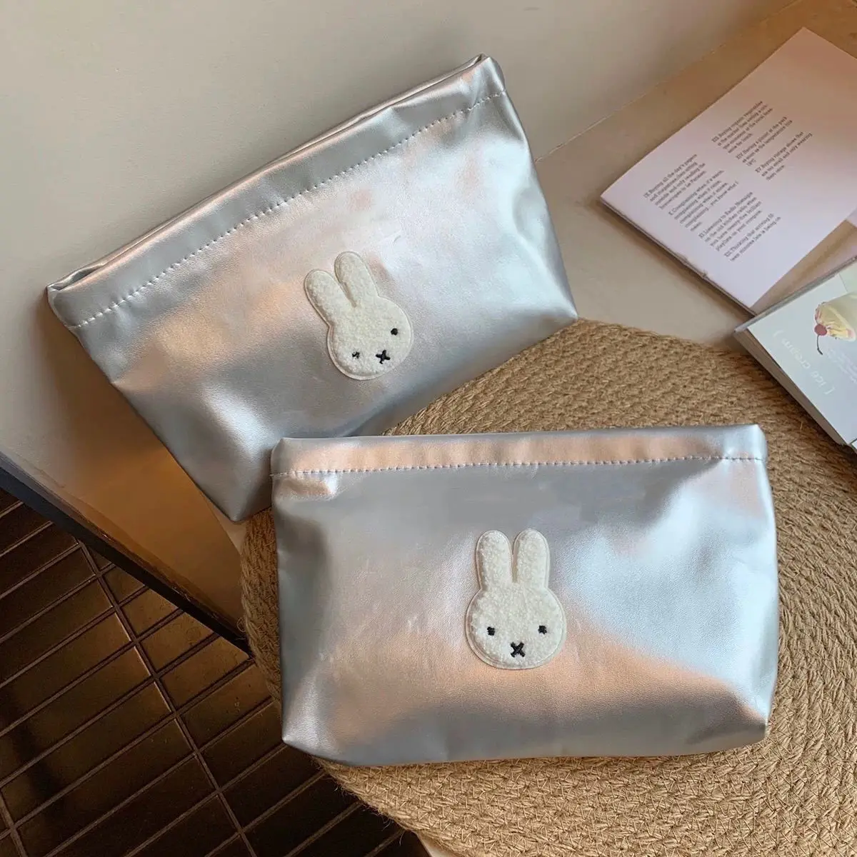 Travel Accessories Toiletries - Bolsa de Maquiagem Miffy com Imagem