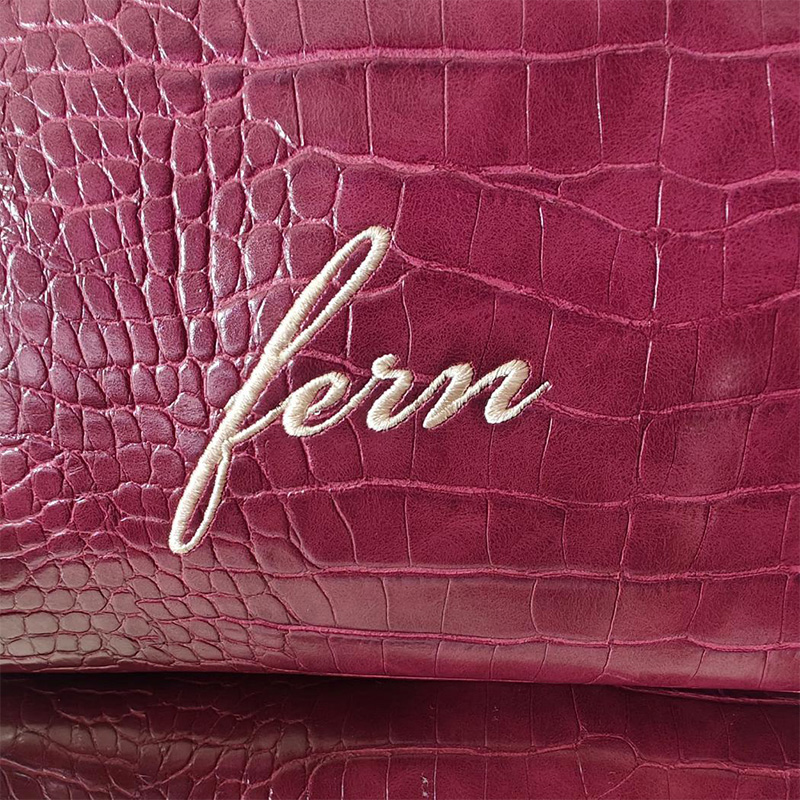 Bolsa de Maquiagem Croc Bordad - Travel Accessories Gift Ideas avaliação e preço